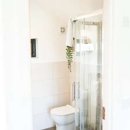 Castledarcy Glamping Apartment *