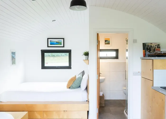 Castledarcy Glamping דירה להינץ'