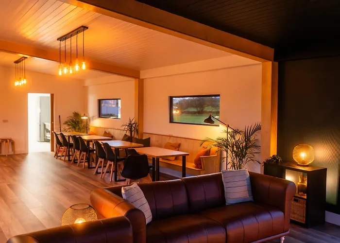 Castledarcy Glamping להינץ'