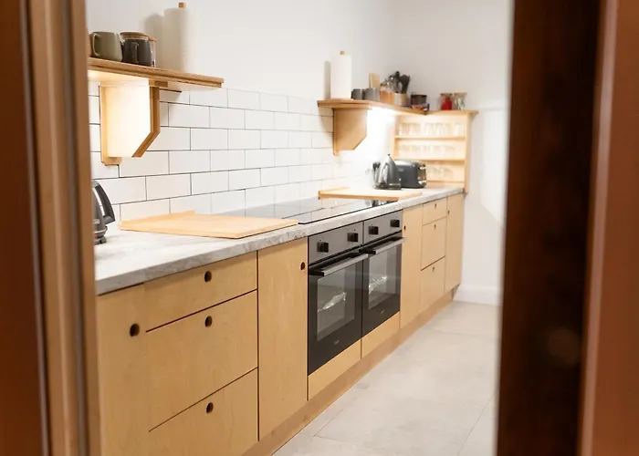 Castledarcy Glamping דירה